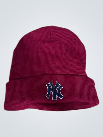 Mahagoni Mütze mit besticktem Logo