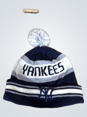 New Era Yankees Beanie