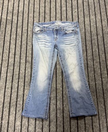 Blaue Denim-Jeans