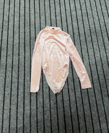 Rosa Samt Langarmbodysuit