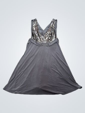 Graues Kleid mit Paillettenoberteil