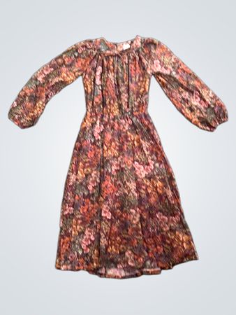 Blumenmuster-Kleid mit "100% Polyester" Etikett