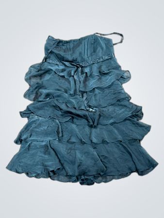 Dunkelblaues Rüschendress
