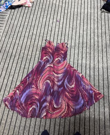 Lila und Pink Wirbelmuster Kleid