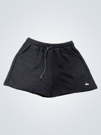 alo schwarze strukturierte Shorts