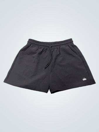 Alo Yoga Schwarze Shorts