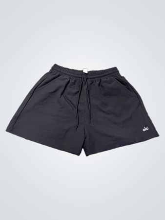 Alo Black Sportliche Shorts