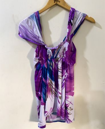 Top a fascia stampato viola