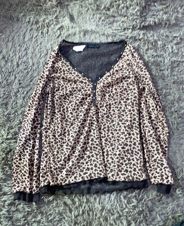 Batelle Leopard Print Blouse