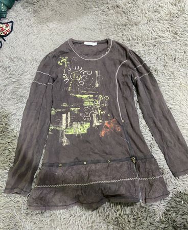 Gray Long Sleeve Shirt with Graphic