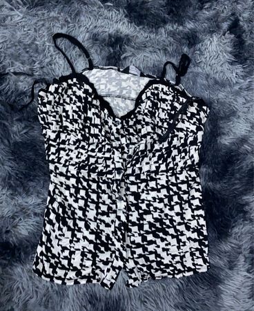 Houndstooth Printed Camisole Top