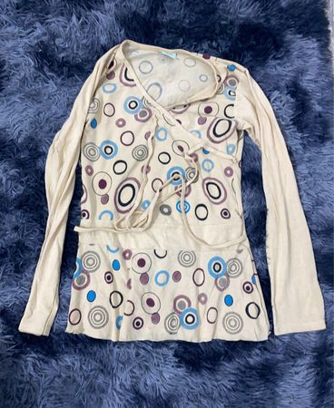 Long-sleeved Top with Circle Pattern