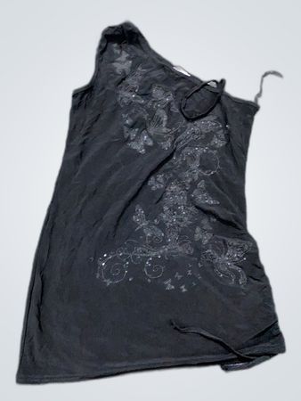 Black Sleeveless Dress