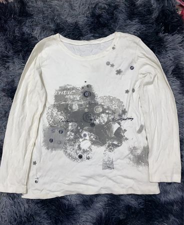 Long Sleeve Graphic T-Shirt