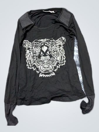 Black Long-Sleeve Tiger Print T-Shirt