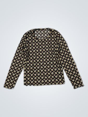 Long-sleeved shirt with diamond pattern