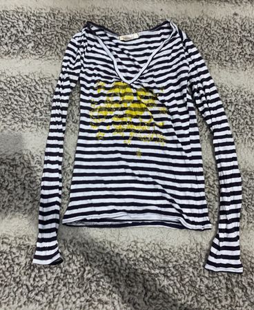 Striped Long Sleeve V-Neck T-Shirt