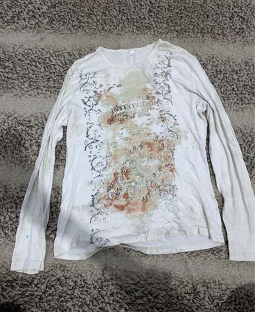 Long Sleeve Graphic T-Shirt