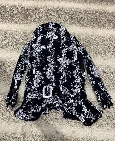Black Floral Long-Sleeve Top