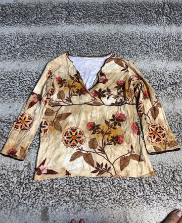 Floral Embroidered Long Sleeve Blouse