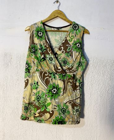 ANGO Printed Sleeveless Blouse