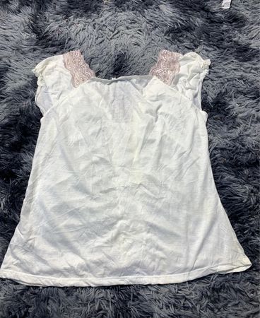 Unbranded White Lace Trim Sleeveless Top