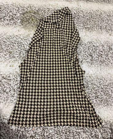 Houndstooth Cropped Sleeveless Top