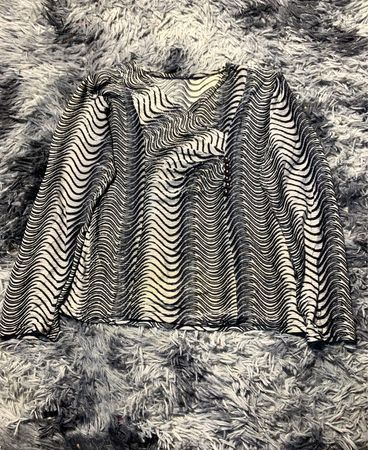 Unbranded Wavy Striped Long Sleeve Top