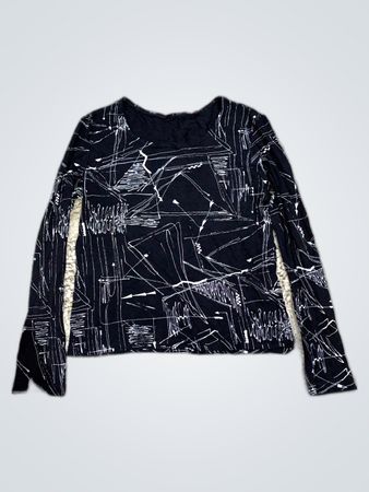 Long Sleeve Black and White Graphic Top