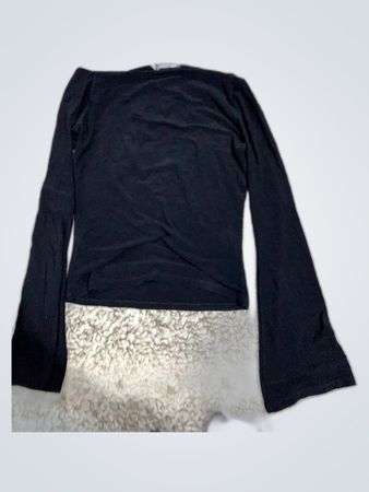 Guess Off-Shoulder Long-Sleeve Top