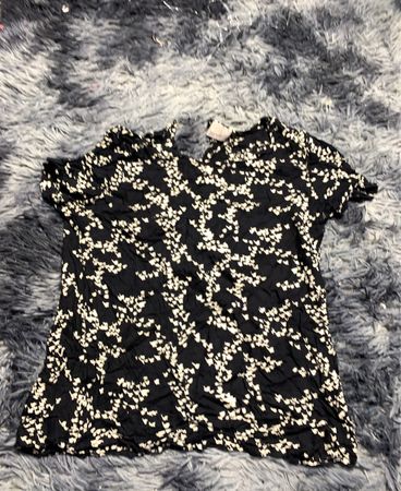 Unbranded Black Floral Print Short Sleeve Blouse