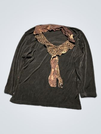 Unbranded Black Velvet Long-Sleeve Top with Leopard Print Collar