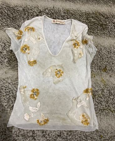 Rosa & Rose Embroidered V-Neck Blouse