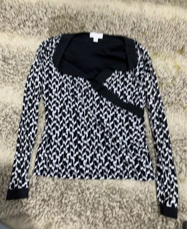 Black and White Patterned Long-Sleeve Top