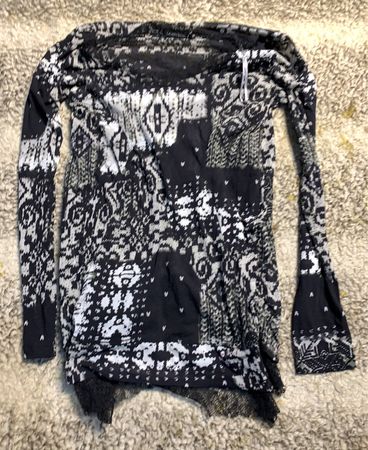 Black and White Long Sleeve Top