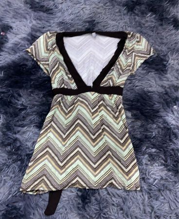 Chevron Pattern Dress with Black Trim