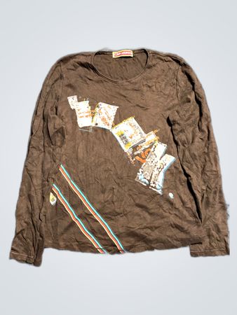 Brown Long Sleeve Graphic T-Shirt