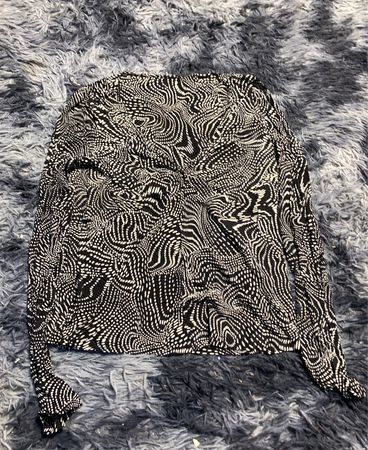 Black and White Patterned Top