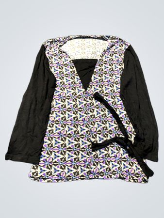 Women's Long Sleeve Top with Geometric Pattern