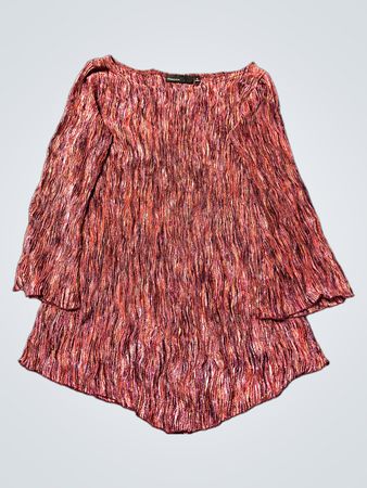 Blouse with Long Sleeves and Reddish Fabric