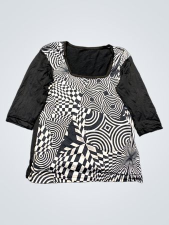 Black and White Optical Illusion Top