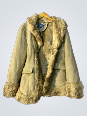 Casual by Halens Women's Faux Fur Trimmed Jacket