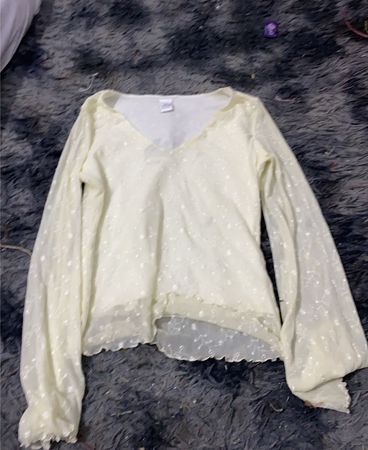 Durchscheinende weiße bestickte Bluse