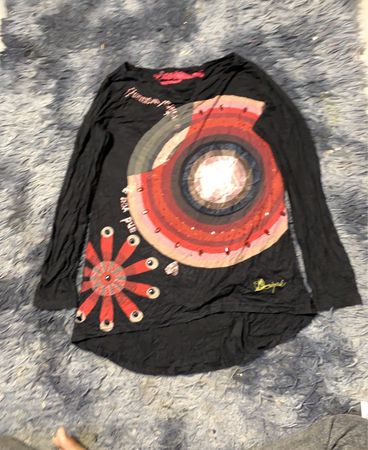 Desigual Schwarzes Langarm-Graphic-T-Shirt