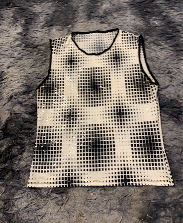 Ärmelloses Top mit geometrischem Muster