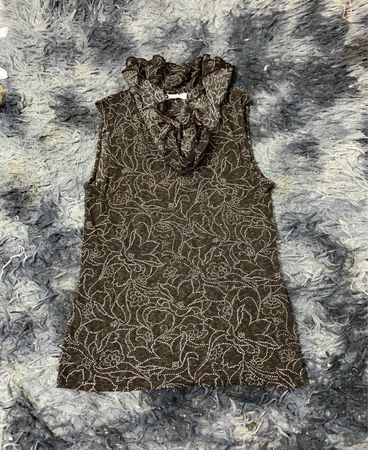 Ärmelloses Top mit floralem Druck