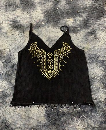 Schwarzes, verziertes Cami-Top