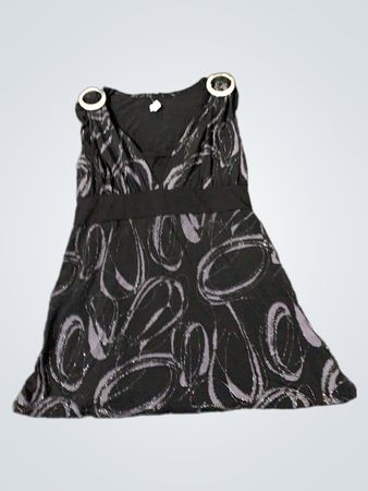 Schwarzes ärmelloses Kleid mit ovalem Muster