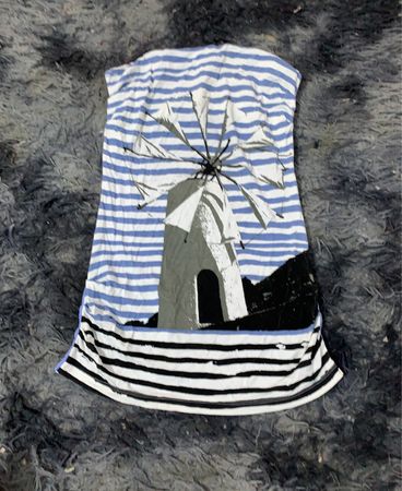 Gestreiftes T-Shirt mit Windmühlen-Grafik