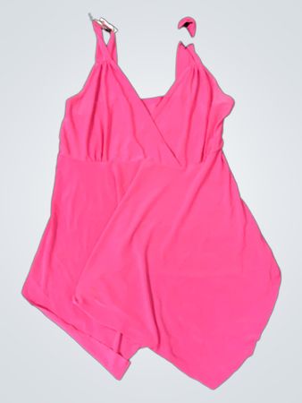 Rosa asymmetrisches Kleid